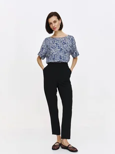 Klasyczne materiałowe spodnie z wysokim stanem - Spodnie damskie - miniaturka - grafika 1