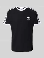 Koszulki męskie - T-shirt z wyhaftowanym logo i okrągłym dekoltem - miniaturka - grafika 1