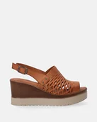 Sandały damskie - Brązowe sandały na koturnie z ażurową cholewką - Venezia - miniaturka - grafika 1