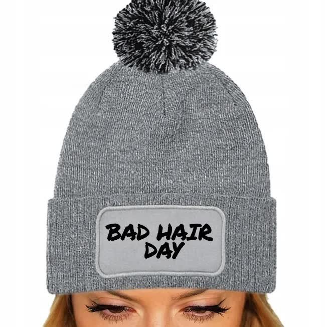 Szara Czapka Zimowa Z Pomponem BAD HAIR DAY Ciepła Na Prezent Wzory