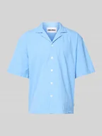 Koszule męskie - Koszula casualowa o kroju regular fit z kołnierzem z połami - miniaturka - grafika 1