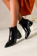 Botki damskie - Czarne botki damskie lakierowane Sergio Leone na niskim obcasie z gumami po bokach wzór wężowy YG780 - miniaturka - grafika 1