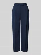 Spodnie damskie - Spodnie o kroju tapered fit z zakładkami w pasie i wpuszczanymi kieszeniami - miniaturka - grafika 1