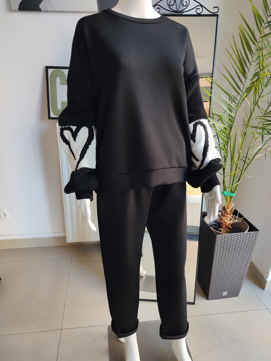 Masełkowy dres z dzianinowymi rękawami - czarny One size