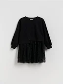 Sukienki i spódniczki dla dziewczynek - Reserved - Dresowa sukienka z ozdobnym tiulem - czarny - miniaturka - grafika 1