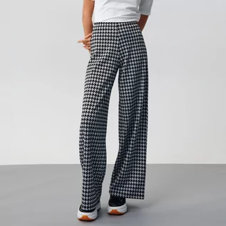Spodnie damskie - Sinsay - Spodnie ze wzorem w pepitkę - Wielobarwny - grafika 1