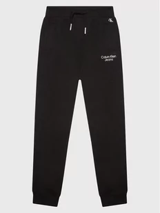 Calvin Klein Jeans Spodnie dresowe Stack Logo IB0IB01282 Czarny Regular Fit - Spodnie i spodenki dla dziewczynek - miniaturka - grafika 1