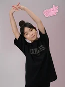 Koszulki dla dziewczynek - 4F T-shirt loose z nadrukiem dziewczęcy - czarny 158/164 (12-14 lat) - miniaturka - grafika 1