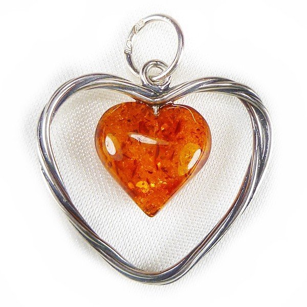 Serduszko, wisiorek srebrny z bursztynem 654-75