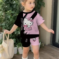 Dresy i komplety dla dziewczynek - TEMU Modny dwuczęściowy zestaw Sanrio w kolorze czarnym i różowym z nadrukiem kreskówkowej kociątku. Składa się z bluzki z krótkim rękawem i - miniaturka - grafika 1