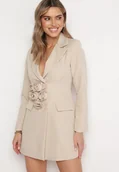 Marynarki i żakiety damskie - Beżowa Marynarka Sukienka Zapinana na Guziki z Kieszeniami i Aplikacją 3D Różyczek Velira - miniaturka - grafika 1