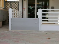 Wyposażenie miejsc publicznych - Bariera Przeciwpowodziowa  -  Rapid Gate 105Cm X 60Cm - miniaturka - grafika 1