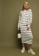 Dresy damskie - Jasnobeżowy Komplet z Wiskozą Bluzka z Guzikami i Spódnica w Paski Asirrise - miniaturka - grafika 1