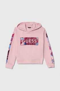Bluzy dla dziewczynek - Guess bluza bawełniana dziecięca kolor różowy z kapturem wzorzysta - grafika 1