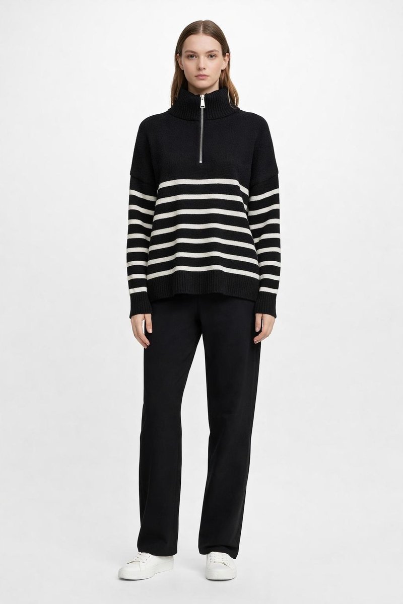 SWETER DAMSKI CZARNY W PASKI Z GOLFEM I ZAMKIEM S/M 22DA