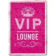 Dekoracje domu - Art Nostalgic 10265 Uwaga VIP Pink Lounge, pocztówka blaszana, 10 x 14 cm 10265 - miniaturka - grafika 1