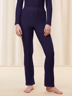 Spodnie damskie - Triumph Spodnie dzianinowe "Thermal MyWear" w kolorze granatowym - miniaturka - grafika 1