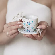 Filiżanki - Ręcznie malowana filiżanka 100 ml espresso ze spodkiem - Błękitne kropki ZDOBIONA ZŁOTEM - miniaturka - grafika 1