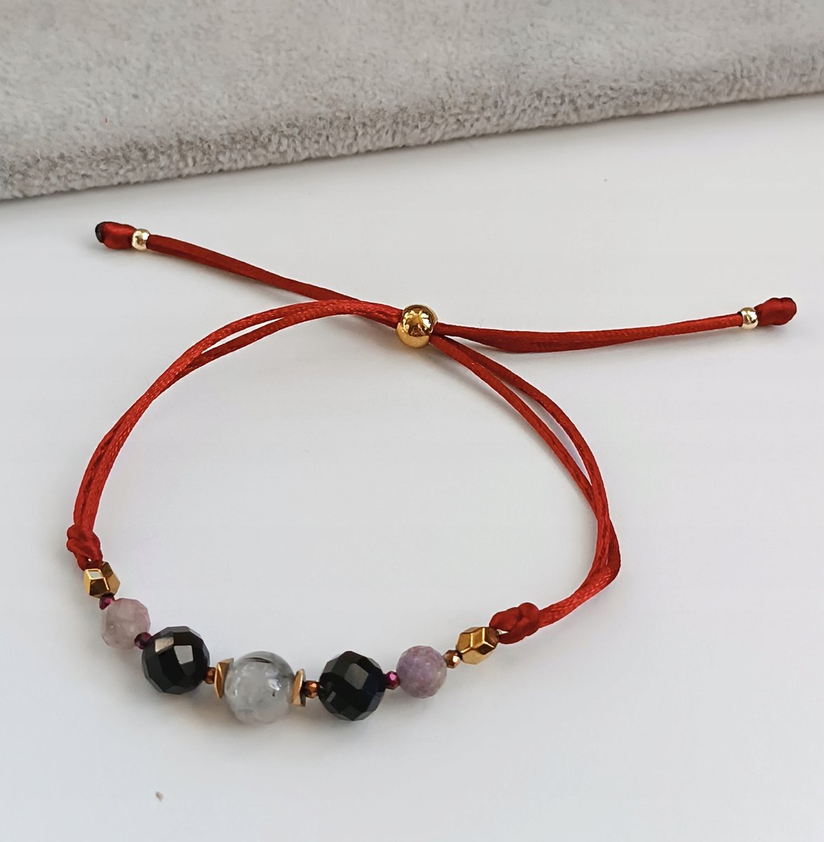 CZERWONA BORDOWA BRANSOLETKA REGULOWANA CZARNY KWARC TURMALIN HEMATYT STAL