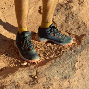 Buty trekkingowe męskie KEEN TEMPO FLEX MID WP - Buty trekkingowe męskie - miniaturka - grafika 2