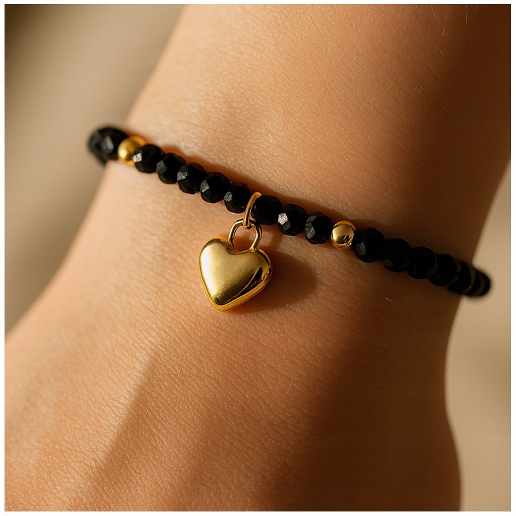 ZŁOTA BRANSOLETKA DAMSKA NA RĘKĘ Z CZARNYMI KORALIKAMI CELEBRYTKA + SERCE