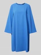 Sukienki - Sukienka o długości do kolan z rękawami kimono model ‘Denise’ - miniaturka - grafika 1
