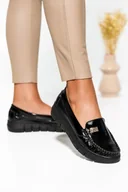 Mokasyny damskie - Czarne mokasyny skórzane damskie lakierowane na platformie ze złotą ozdobą PRODUKT POLSKI Casu 10167 - miniaturka - grafika 1