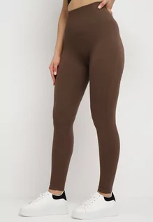 Legginsy - Brązowe Prążkowane Legginsy z Wysokim Stanem i Efektem Push-Up Evirla - grafika 1