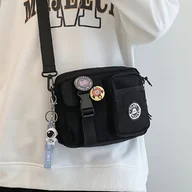 Inne - TEMU Unisex Casual Crossbody Bag z dekoracją w losowym kolorze, torba na ramię z wieloma kieszeniami i regulowanym paskiem, tkaninowa podszewka z - miniaturka - grafika 1