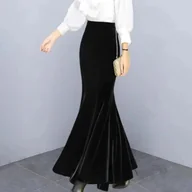Spódnice - Welurowa ołówkowa spódnica maxi - Czarny - miniaturka - grafika 1