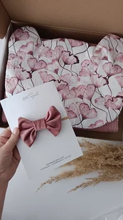 Gotowy zestaw prezentowy kocyk 75x60cm + poduszka +kokardka - Pamiątka Chrztu Świętego Gotowy zestaw prezentowy kocyk 75x60cm + poduszka +kokardka - Pamiątka Chrztu Świętego - miniaturka - grafika 1