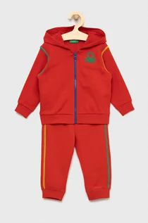 Dresy i komplety dla chłopców - United Colors of Benetton dres bawełniany dziecięcy kolor czerwony - grafika 1