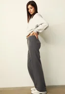 Spodnie damskie - Stradivarius Spodnie wizytowe z kieszeniami Ciemnoszary 32 - miniaturka - grafika 1