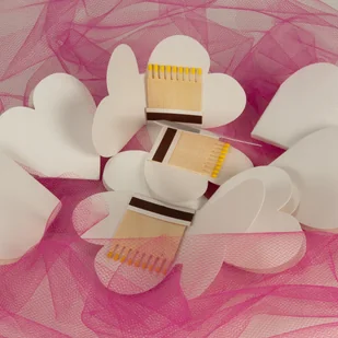 Wołoszyn Zapałki książeczkowe bez nadruku - serduszka - Akcesoria do grilla - miniaturka - grafika 1