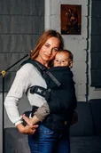 Chusty do noszenia dzieci - LennyLamb LennyUpGrade: Mała Jodełka Czarny Heban - Regulowane - miniaturka - grafika 1