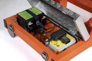 Podnośnik osobowy (udźwig: 120 kg, wymiary platformy: 48x69 cm, maks. wysokość robocza: 490 cm) 00081563 - Wózki magazynowe - miniaturka - grafika 5