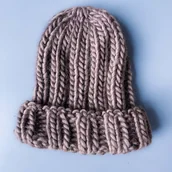 Czapki damskie - 100% merino Czapka Beanie - miniaturka - grafika 1