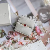 Pierścionki - Pierścionek z granatem - miniaturka - grafika 1