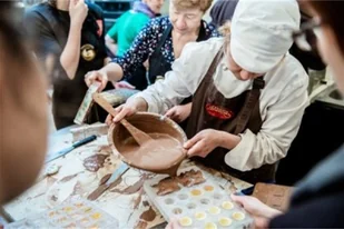 Warsztat kulinarny Tajemnice Czekolady w Warszawie - Czasopisma - miniaturka - grafika 1