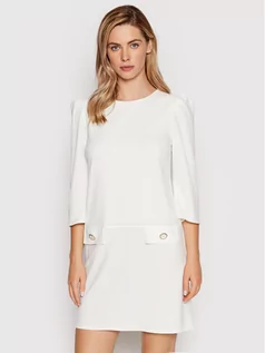 Sukienki - Rinascimento Sukienka koktajlowa CFC0107892003 Biały Regular Fit - grafika 1