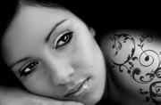 Fototapety - Nice Wall Piękna Kobieta, tatuaż - fototapeta FS0370 - miniaturka - grafika 1