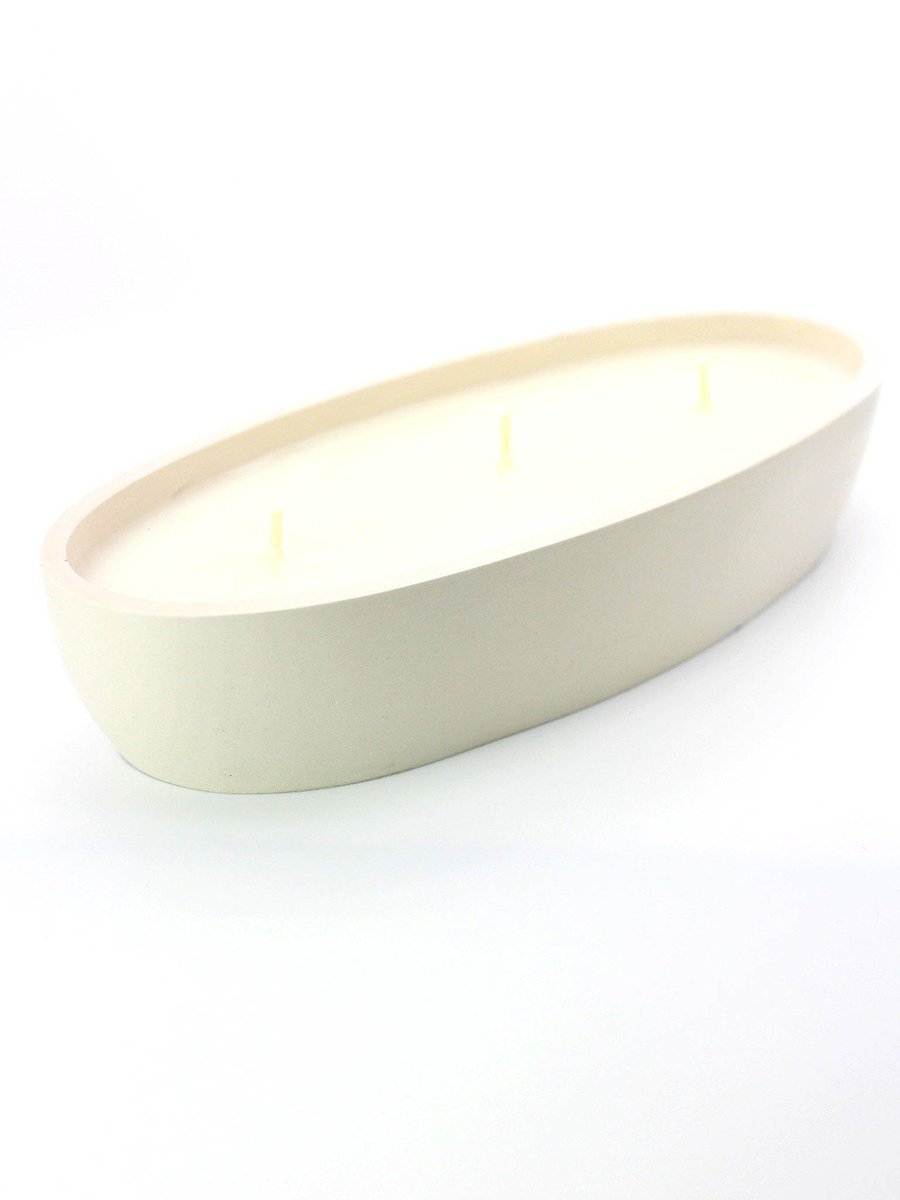 Świeca sojowa zapachowa waniliowa - kremowa owalna forma z gipsu, handmade, prezent, dekoracja