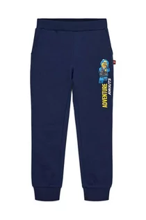 Spodnie i spodenki dla chłopców - Lego spodnie dresowe bawełniane dziecięce kolor granatowy z nadrukiem - grafika 1