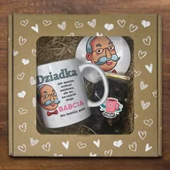 Kubki - Zestaw prezentowy w kartoniku w serduszka - kubek Dziadek ma świetny gust + herbata - miniaturka - grafika 1