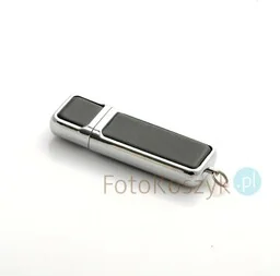 Czarny pendrive ze skóry 16GB 2.0 - Pendrive - miniaturka - grafika 1