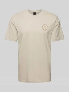 T-shirt z o kroju slim fit z nadrukiem z motywem model ‘BASIC’ - Koszulki męskie - miniaturka - grafika 1