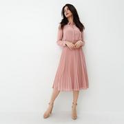 Sukienki - Mohito - Pudrowa szmizjerka midi - Różowy - miniaturka - grafika 1
