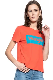 DAMSKI T-SHIRT WRANGLER LOGO TEE BITTERSWEET RED W7P3EVXBO 112132041 - Wrangler - Koszulki i topy damskie - miniaturka - grafika 1