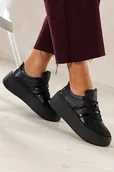 Półbuty damskie - Czarne sneakersy skórzane damskie buty sportowe na platformie lakierowane wstawki sznurowane PRODUKT POLSKI Casu 5967 - miniaturka - grafika 1