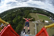 Czasopisma - Skok na bungee we Wrocławiu - miniaturka - grafika 1